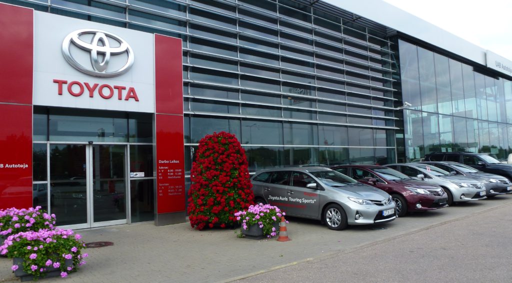 Autotoja_Toyota_pastatas