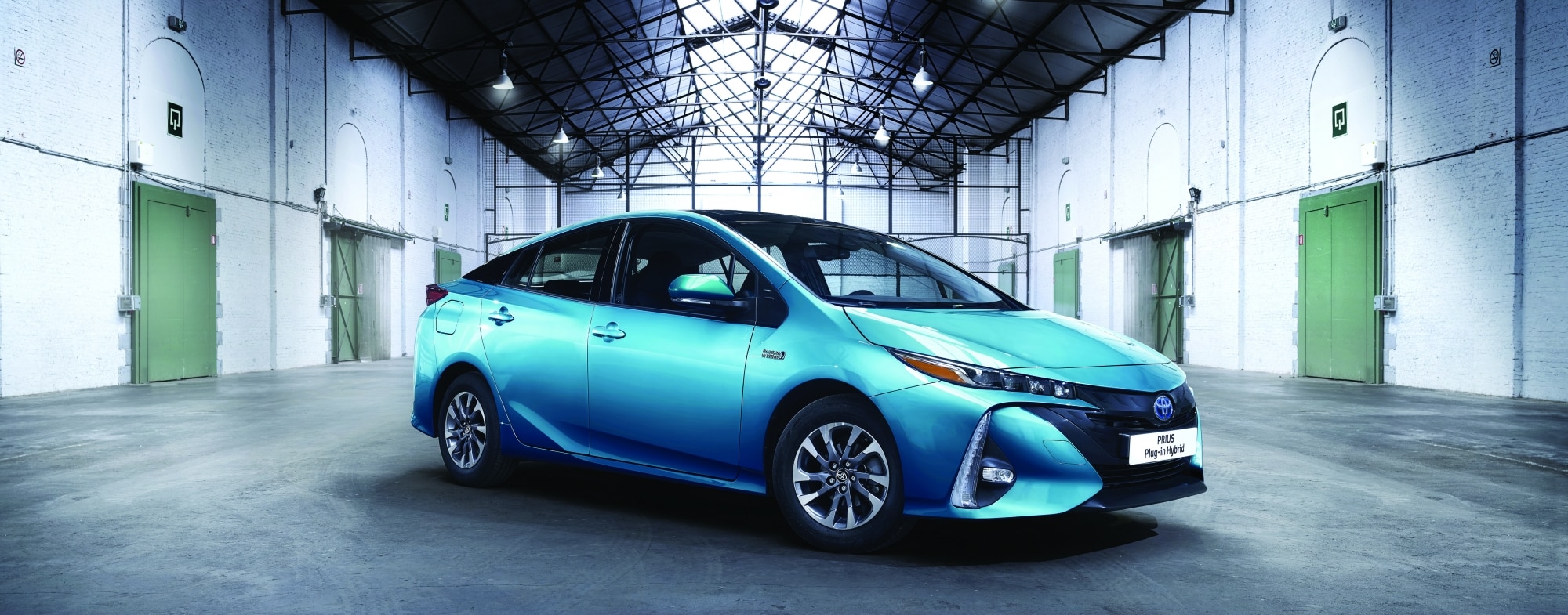 2016_prius_plugin_hybrid